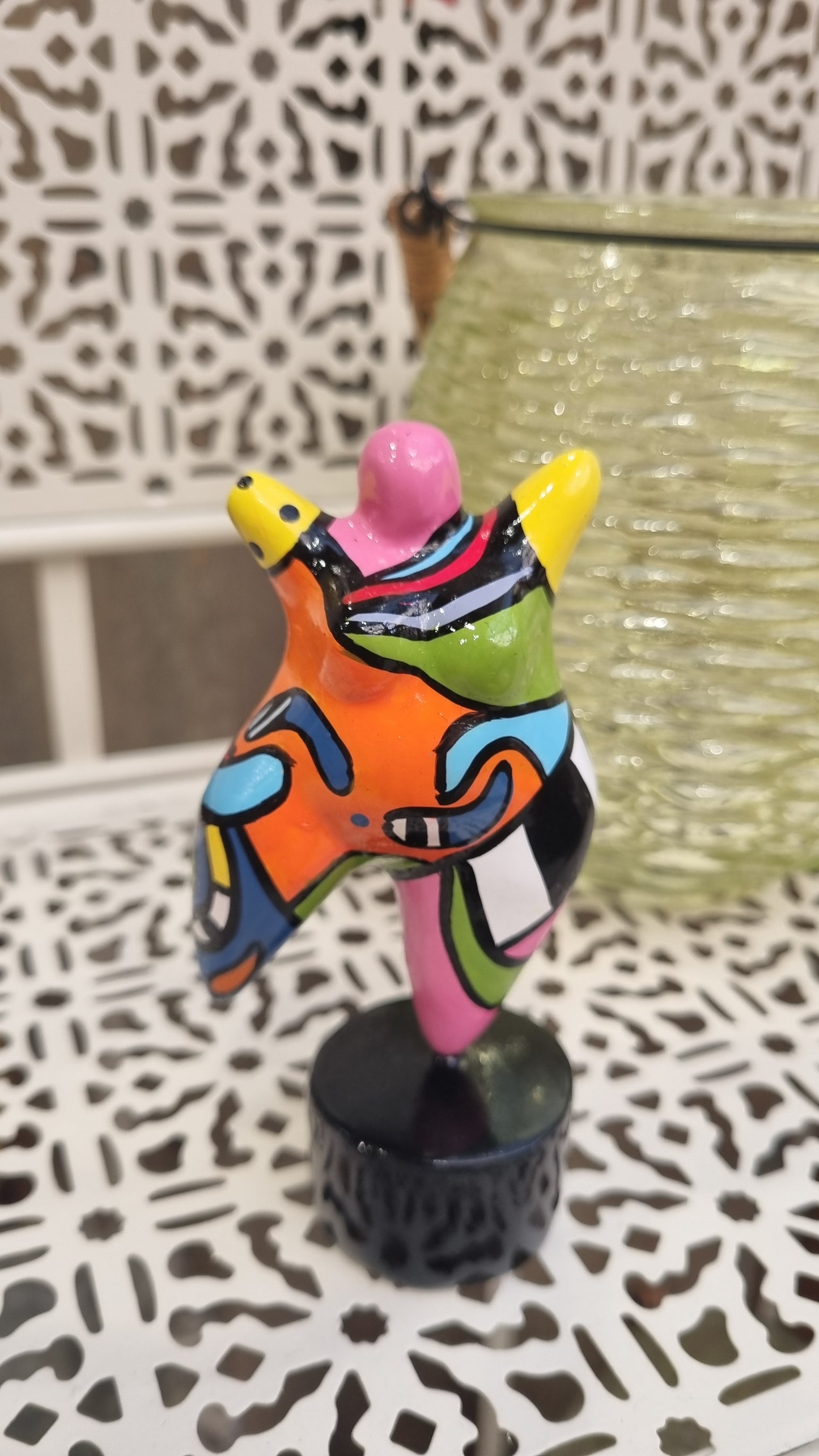 Statue woman style "Nana", multicolored resin. Height 4'7 inches (12 centimeters)