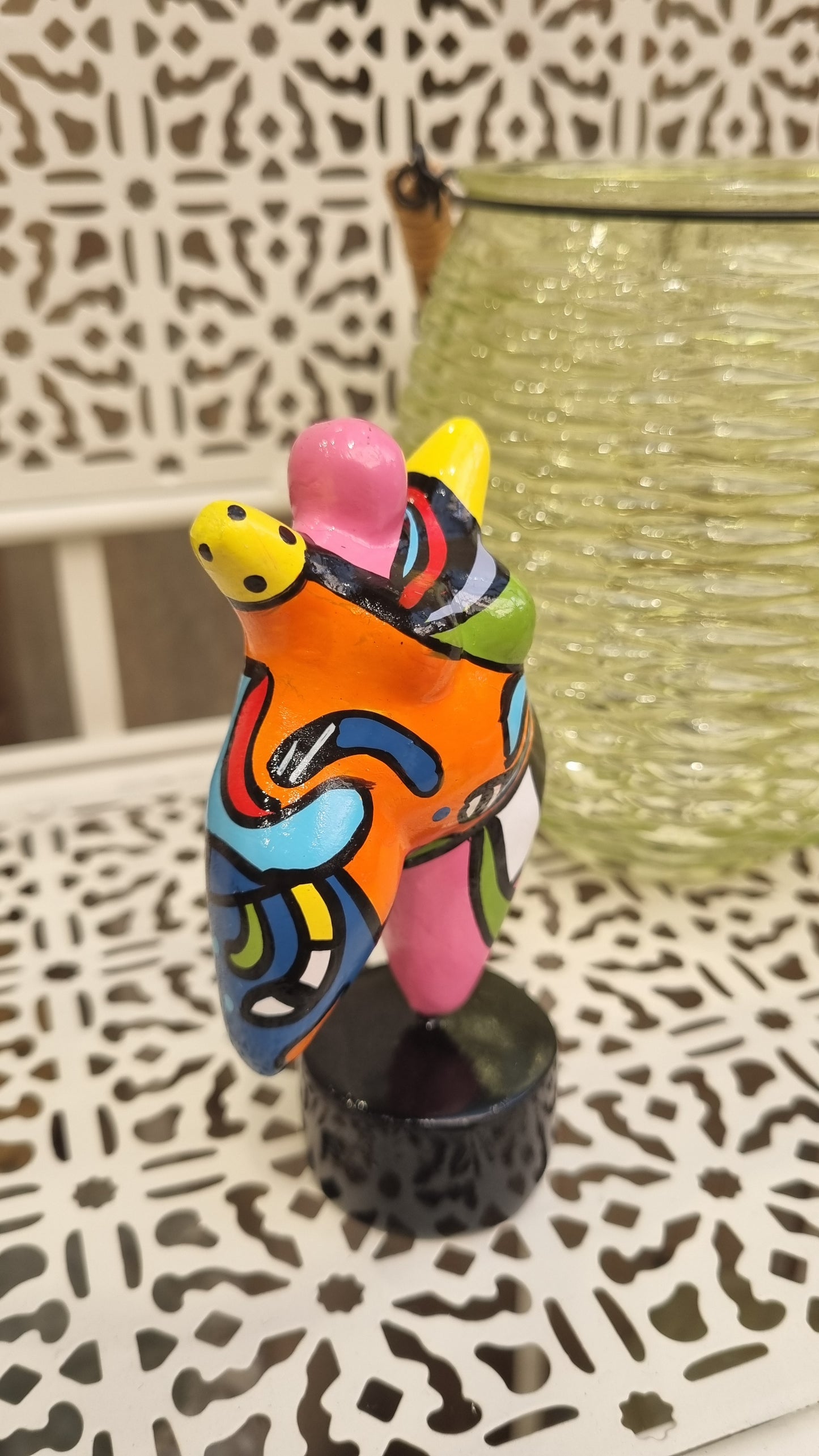 Statue woman style "Nana", multicolored resin. Height 4'7 inches (12 centimeters)