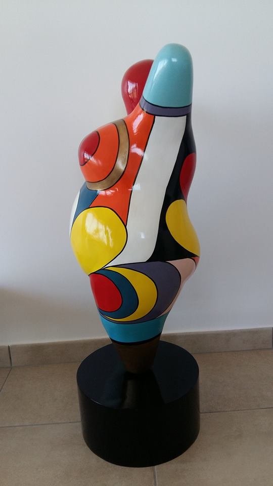 Statue of a woman style "Nana", multicolored resin. Height 60 centimeters