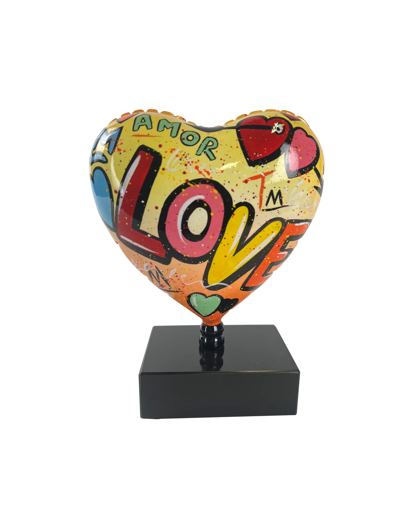 Sculpture ou statue de Coeur "Love" en résine multicolore. Hauteur 25 et largeur 18 centimètres