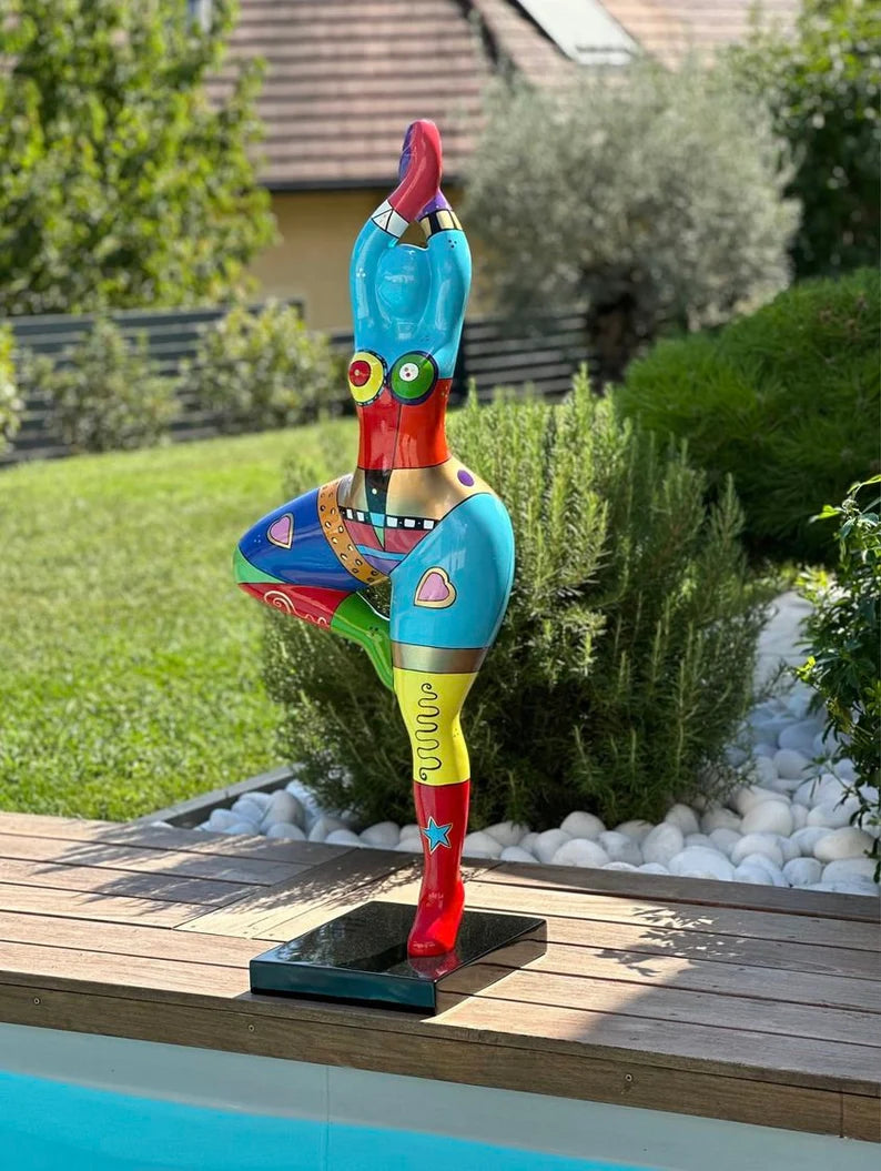 Big statue of woman "Nana Dancer". Height 120 centimeters, for inside & outside decoration