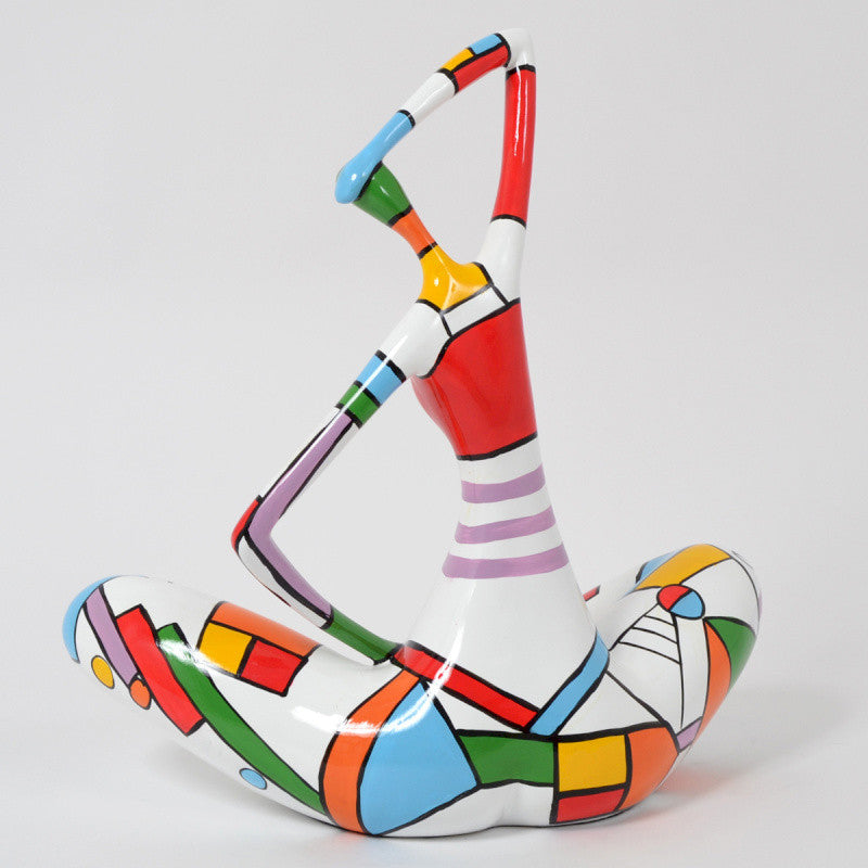 Sculpture of round & Curvy woman, multicolored resin. Height 53 centimeters