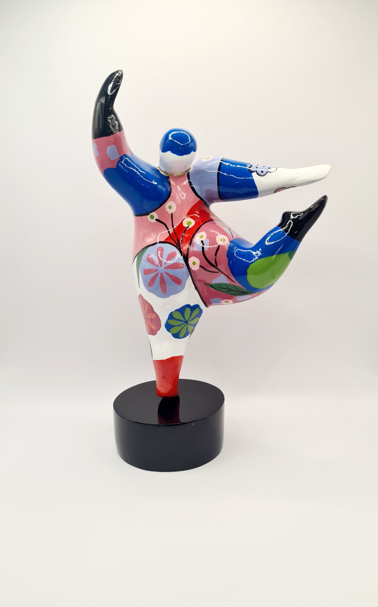 Statue of a woman style "Nana", multicolored resin. Height 11 inches (28 centimeters)