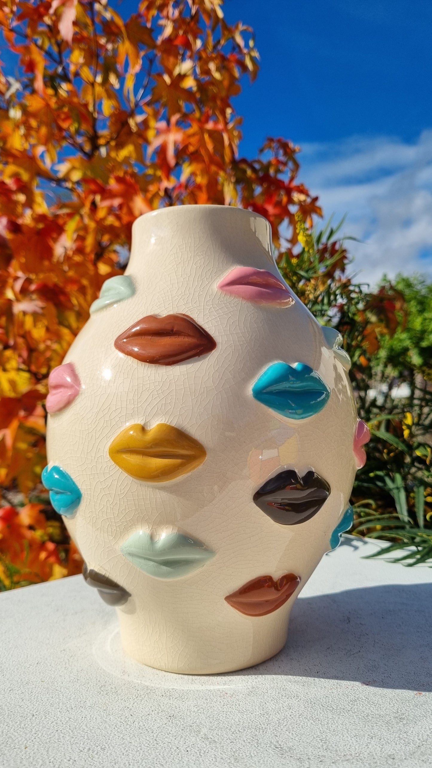 “Kiss” vase, ceramic. Height 23 centimeters