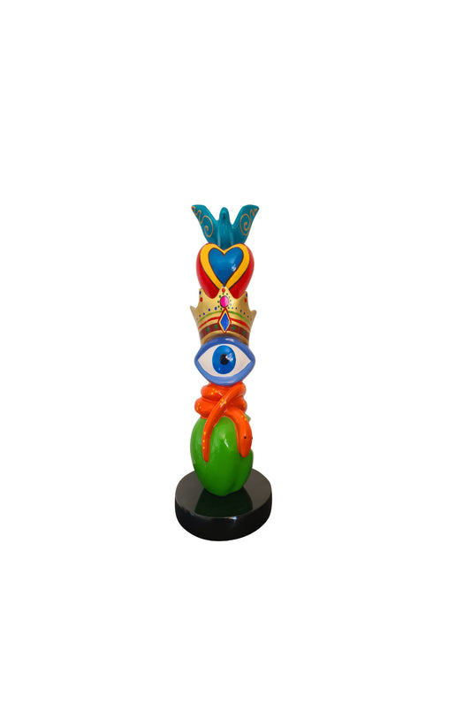 Sculpture Totem "Porte Bonheur" hauteur 30 cm, résine multicolore