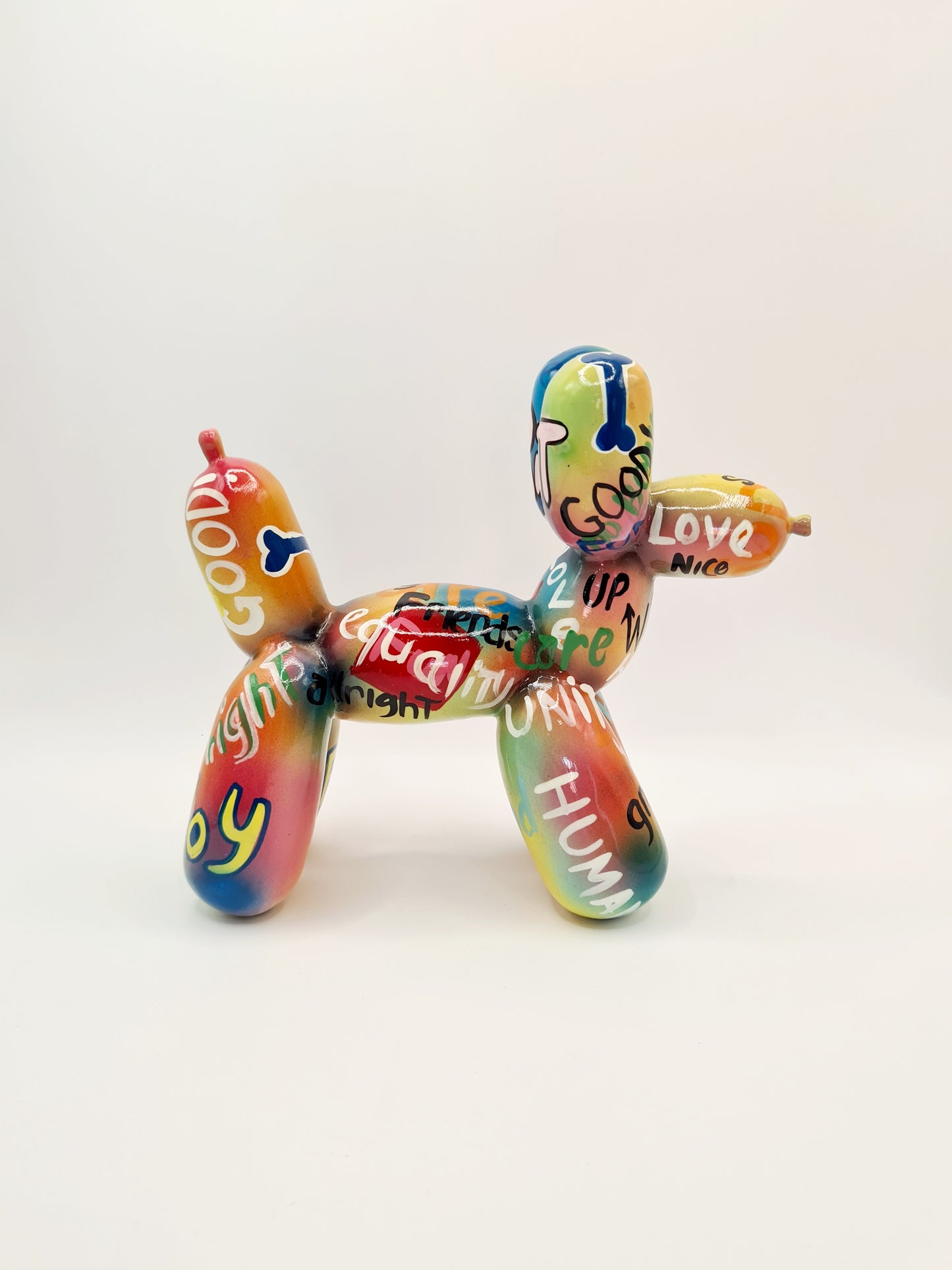 Big “Balloon” dog statue in resin, length 50 centimeters