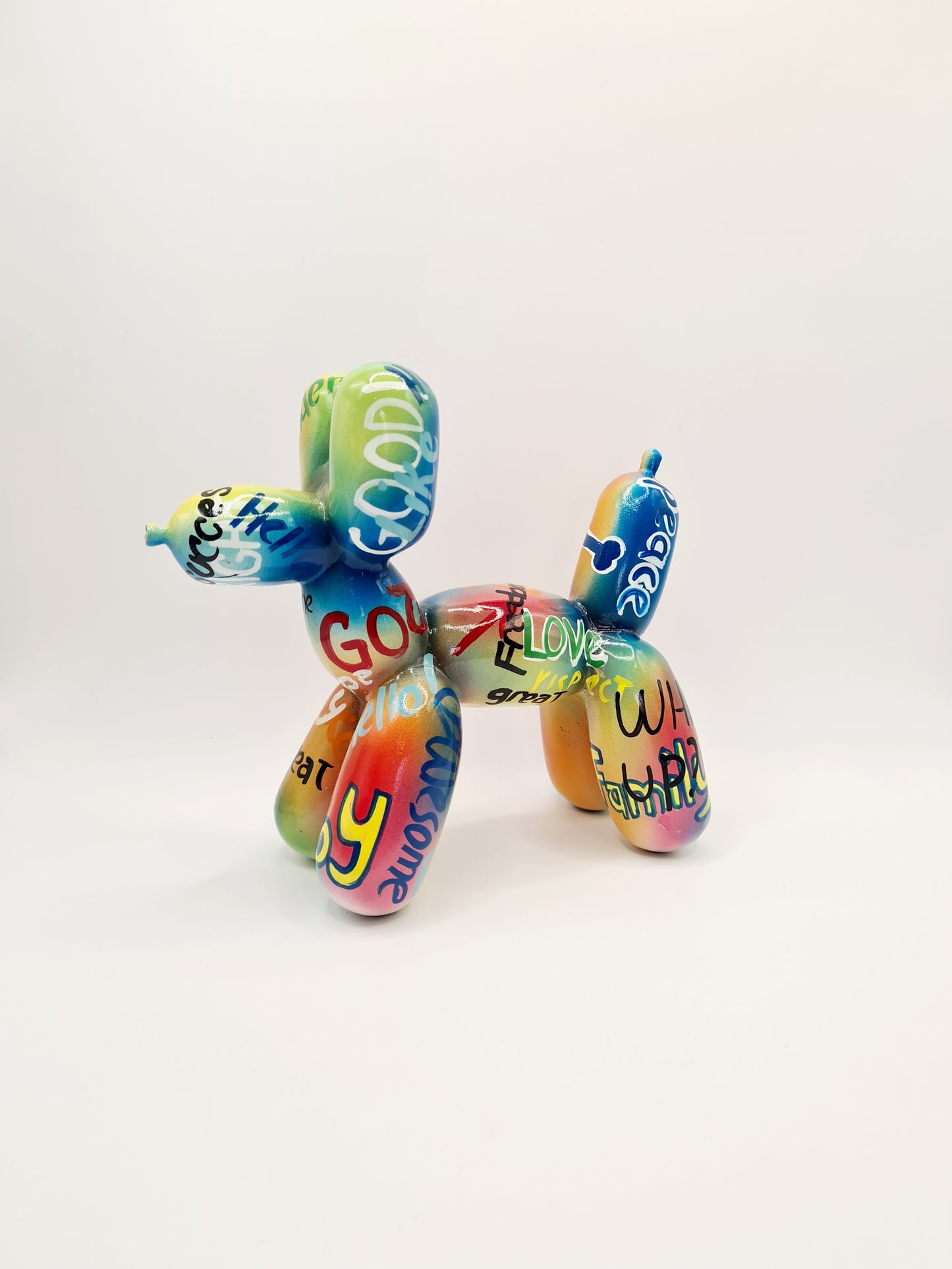 Big “Balloon” dog statue in resin, length 50 centimeters