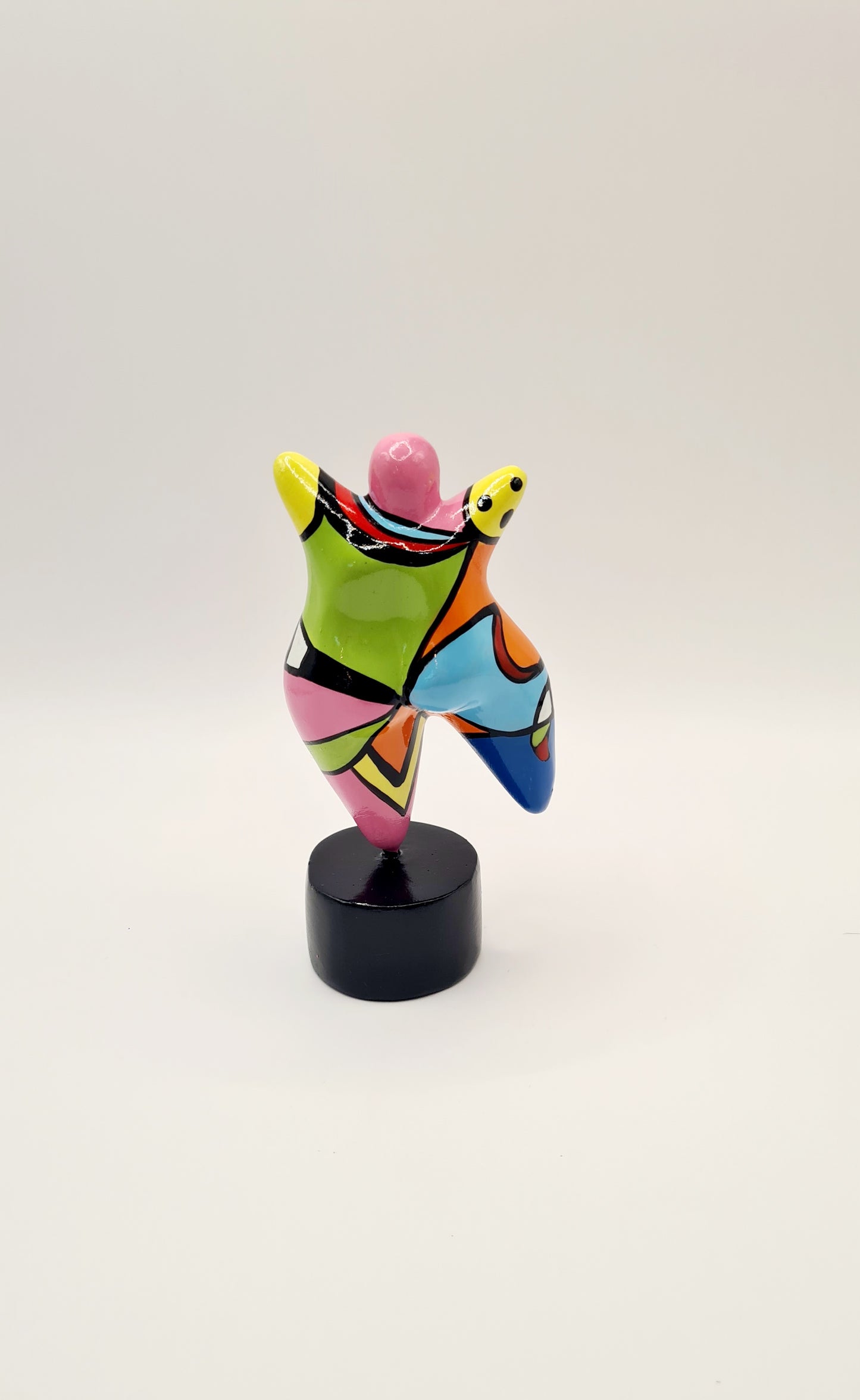 Statue woman style "Nana", multicolored resin. Height 4'7 inches (12 centimeters)