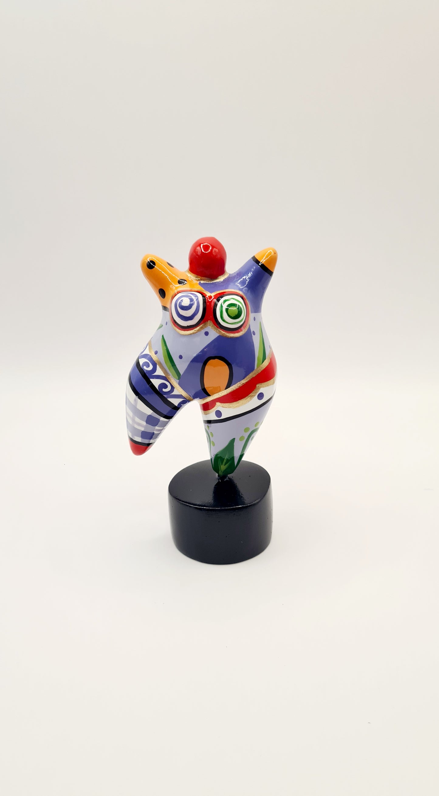 Statue woman style "Nana", multicolored resin. Height 4'7 inches (12 centimeters)