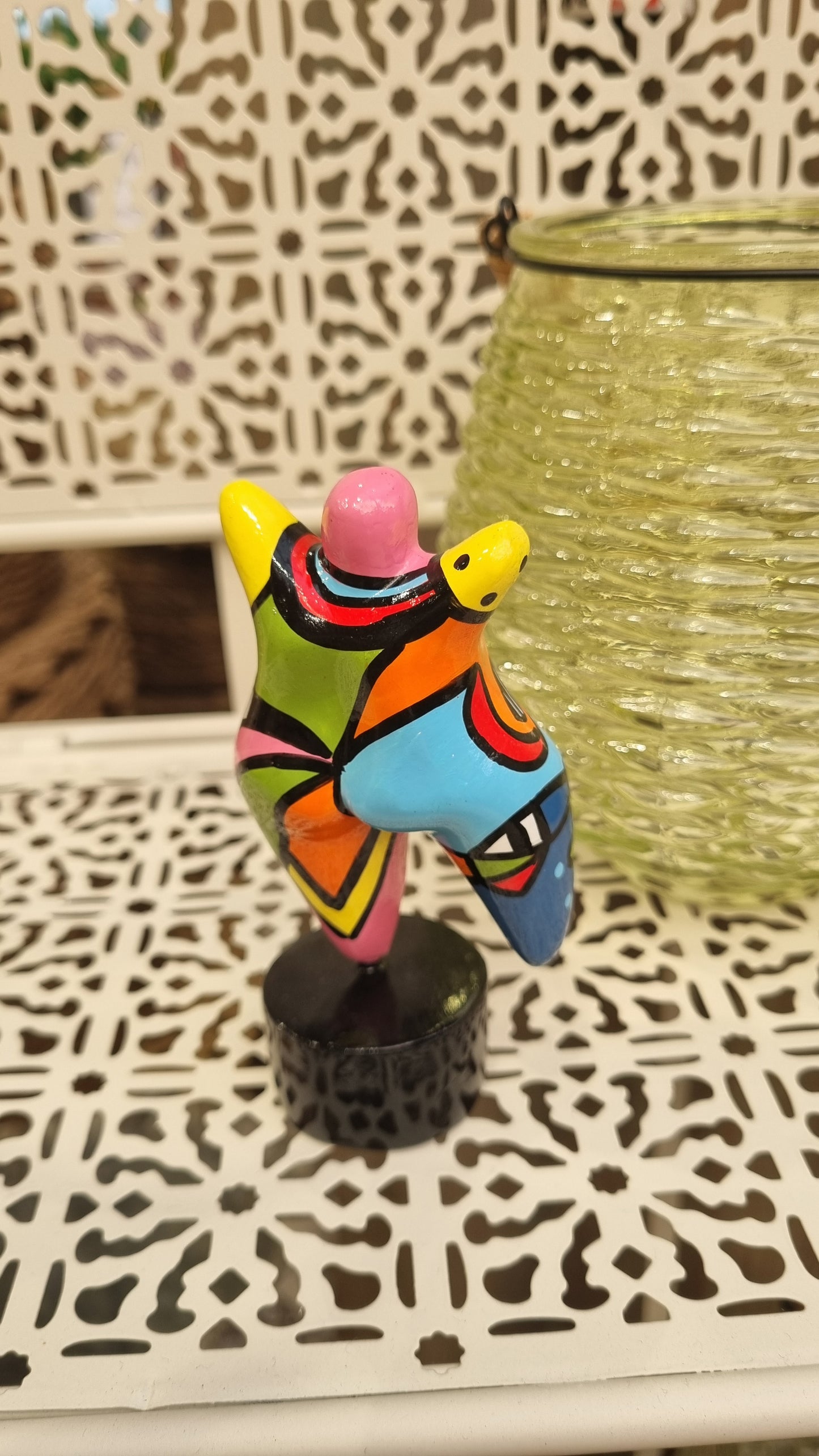 Statue woman style "Nana", multicolored resin. Height 4'7 inches (12 centimeters)