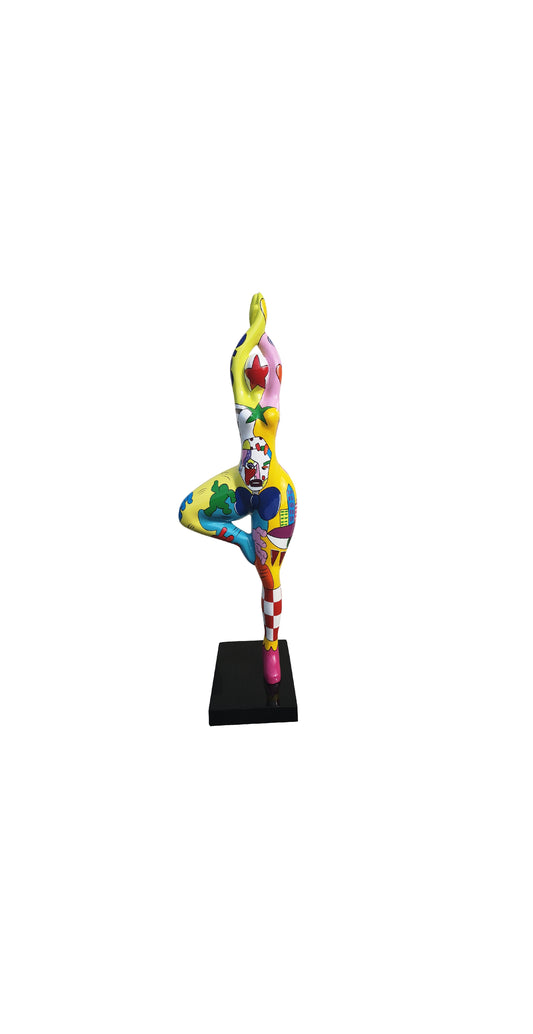 Très grande multicolore statue de femme Nana modèle "Pop". Hauteur 120 centimètres. Peint à la main, pour décoration intérieure ou extérieure