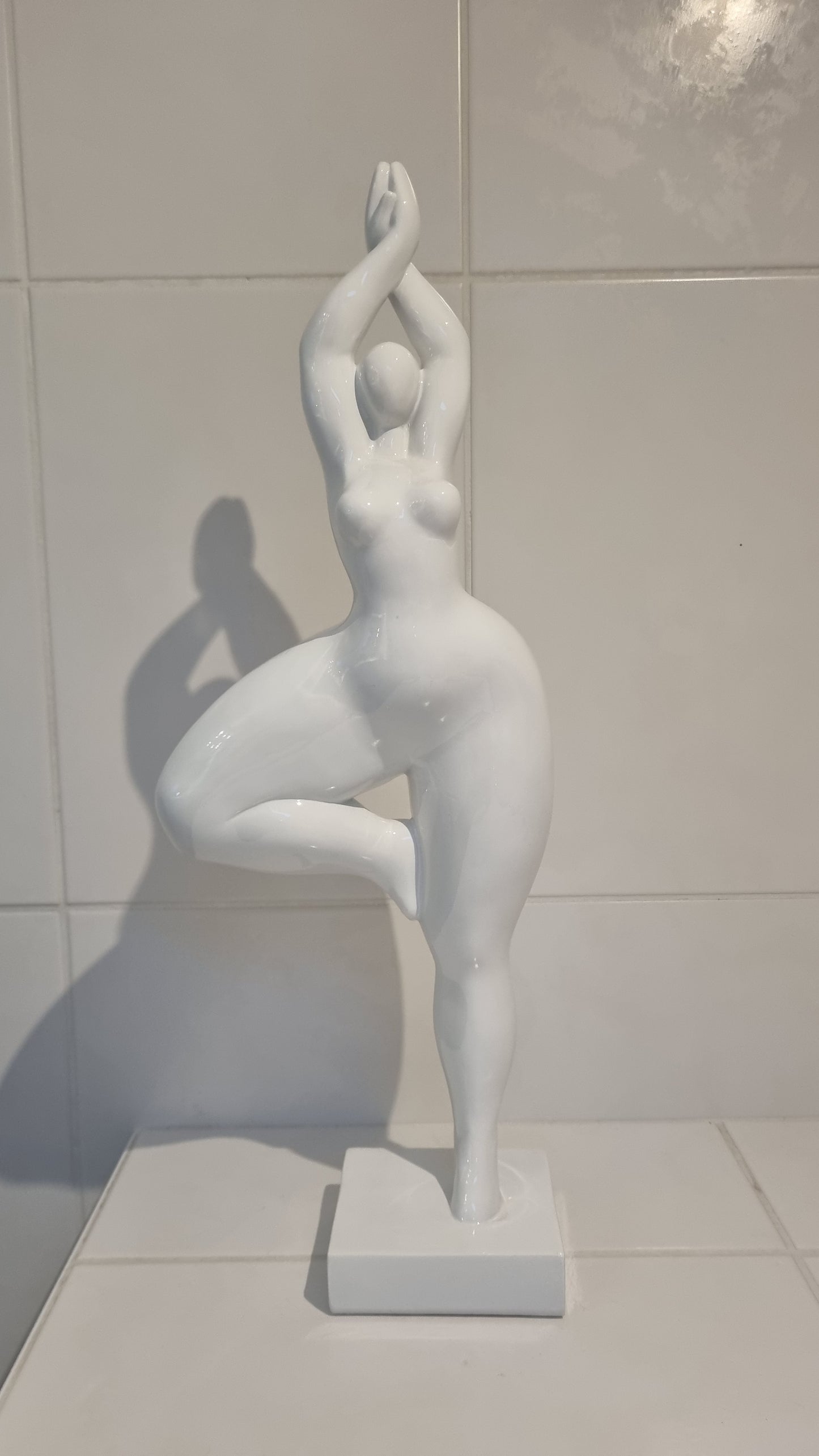 Sculpture of a round & curvy woman, resin colorful. Height 52 centimeters