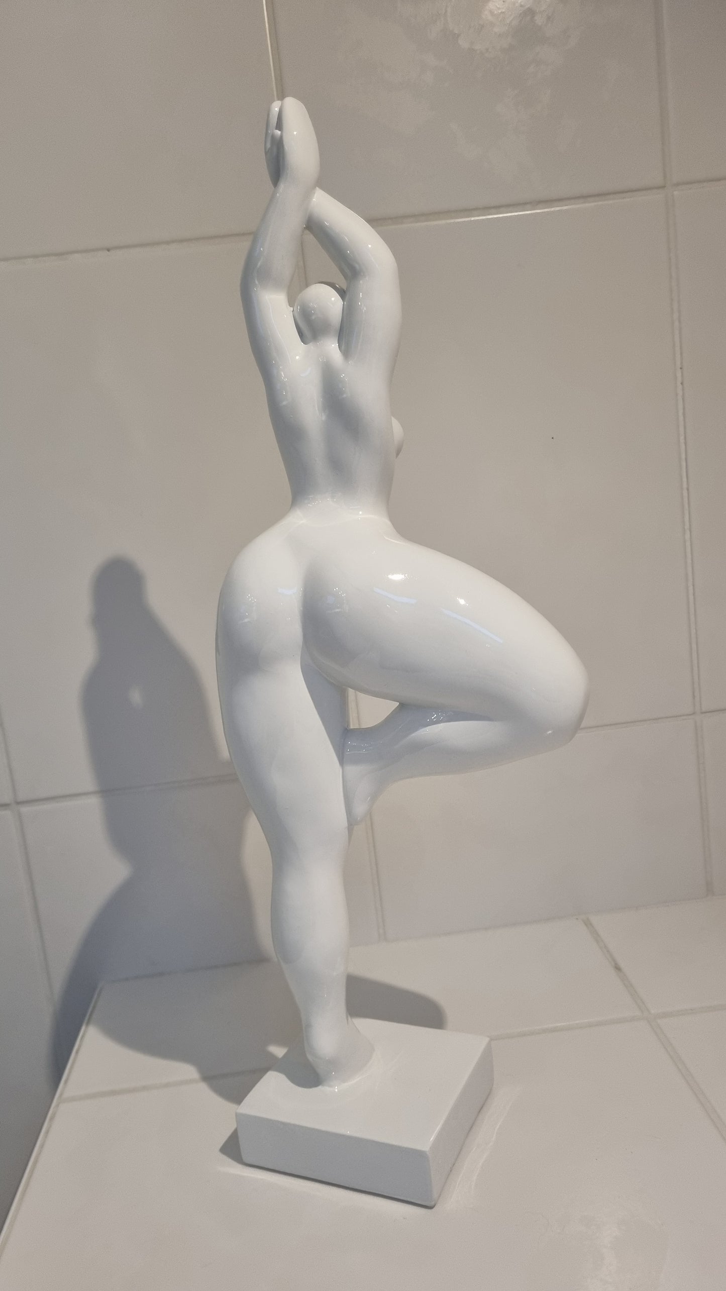 Sculpture of a round & curvy woman, resin colorful. Height 52 centimeters