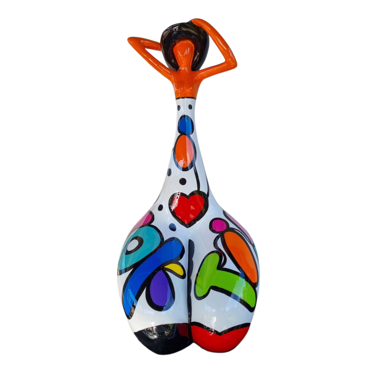 Statue femme contemporaine avec chapeau, en résine orange et multicolore. Hauteur 43 centimètres