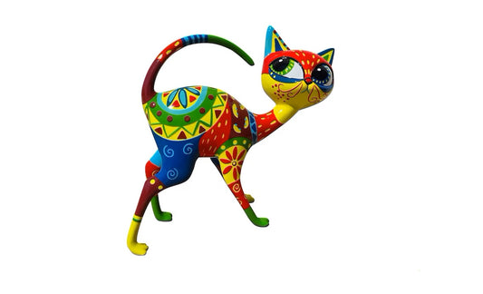 Multicolored resin Mexican cat statue. Length 9'4 inches ( 24 centimeters)