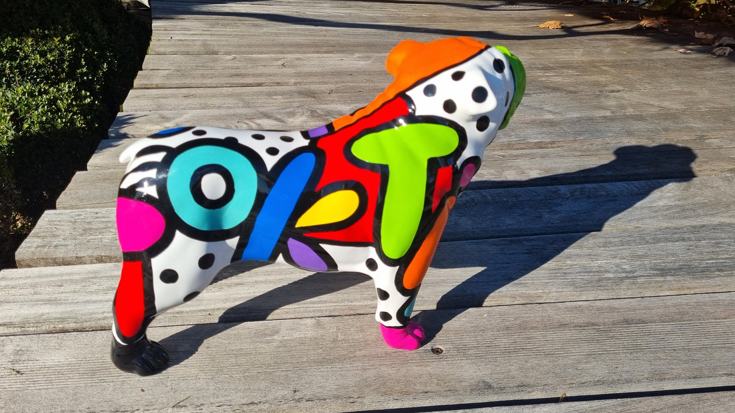 Statue Bouledogue Anglais "Pop Art" en résine multicolore. Longueur 50 centimètres