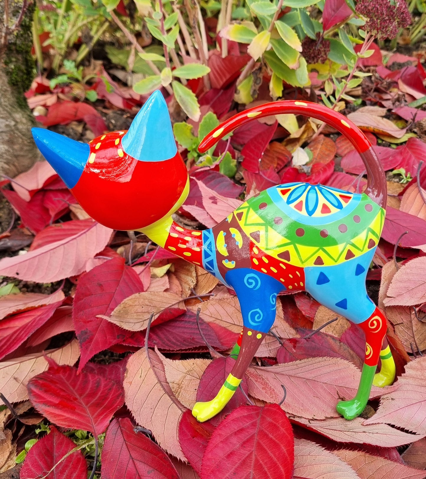 Statuette Chat jaune style Mexicain Día de los Muertos. Sculpture colorée en résine, 19/24 cm  peinte à la main, décoration Laure Terrier