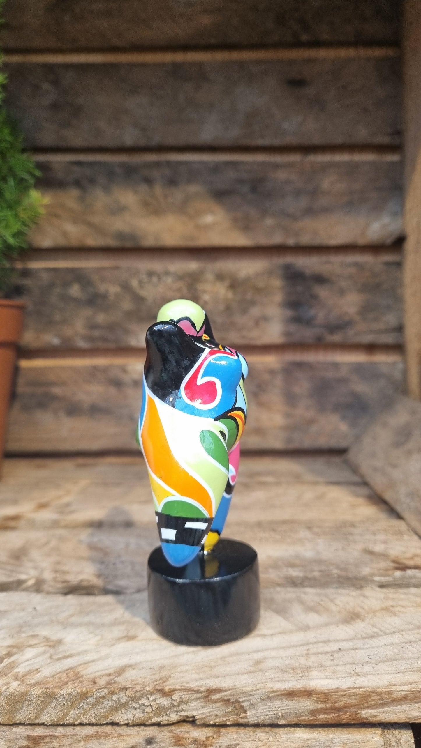 Sculpture of a round & curvy woman, resin colorful. Height 12 centimeters