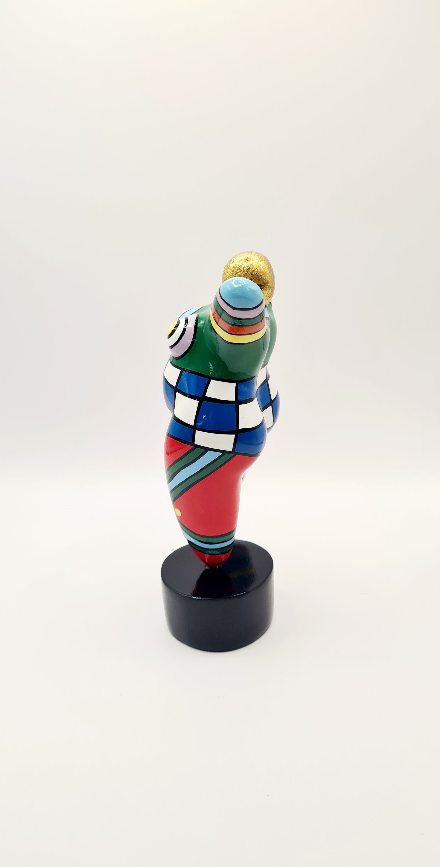 Big statue of a woman style "Nana", multicolored resin. Height 95 centimeters